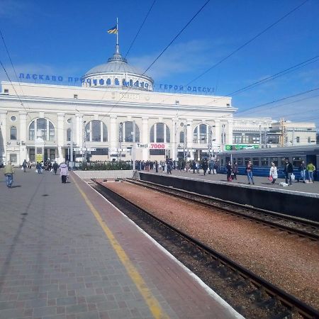Двухкомнатная Квартира Лофт В Центре Одессы Новострой Рядом С Вокзалом 5 Минут До Дерибасовской И Аркадии Odessa Ngoại thất bức ảnh